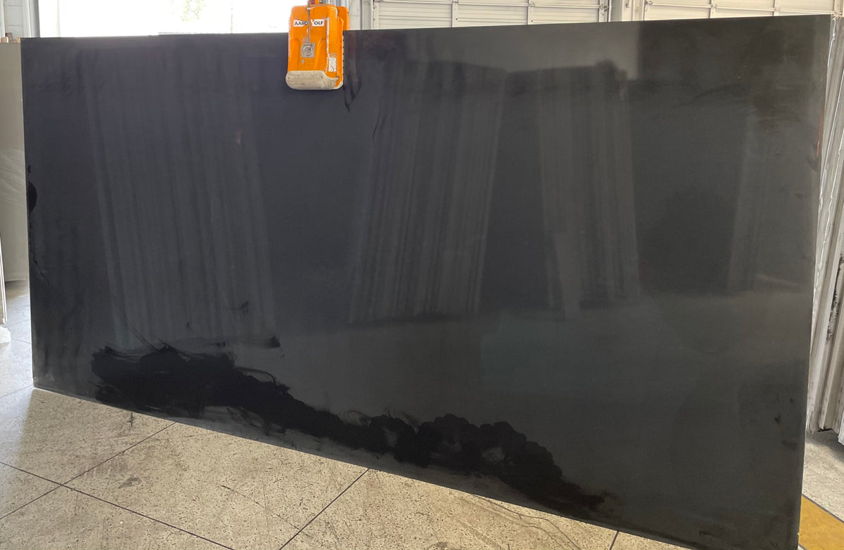 Only Black Quartz