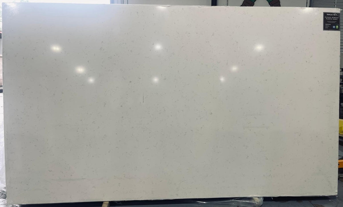 Carrara Cloud Super Jumbo Quartz 3CM