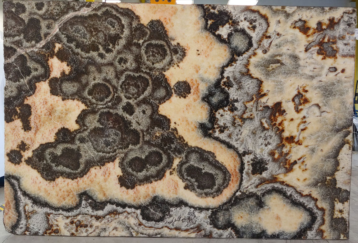 Onyx Hurricane 2CM slab