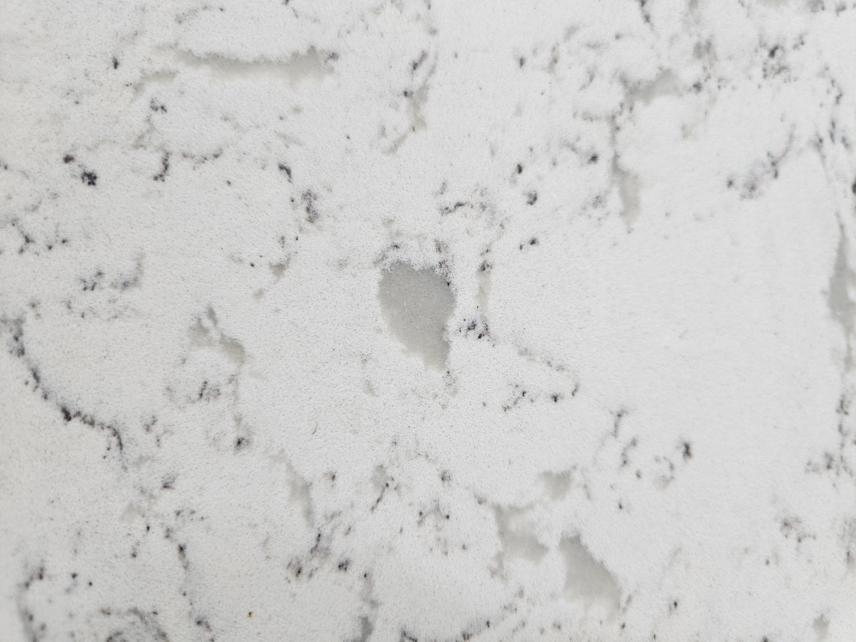 Carrara Nuvolo Quartz 2CM