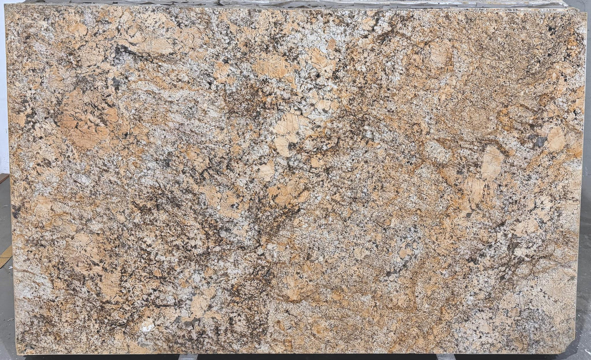 Solarius Pegmatite 2CM