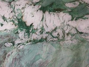 Moldavite Renoir Quartzite 2CM